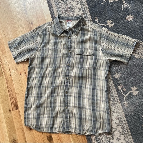 The North Face Men's Brown Plaid Short Sleeve Button Down Shirt Large - Picture 6 of 6